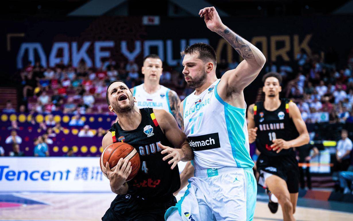 东契奇在法国队比赛中比赛局势复杂，险胜引发热议！热度持续攀升的简单介绍