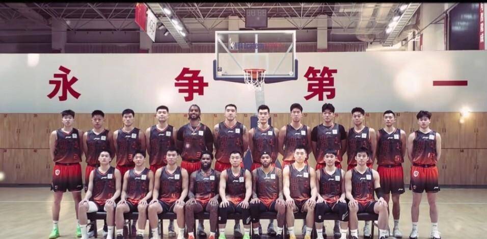 九游体育-赛前广厦男篮备战欧超杯，调整名单细节曝光，球迷炸锅，数据趋势出现新变化的简单介绍